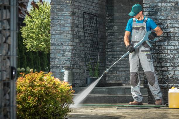 Best Gutter Cleaning  in Plantsville, CT